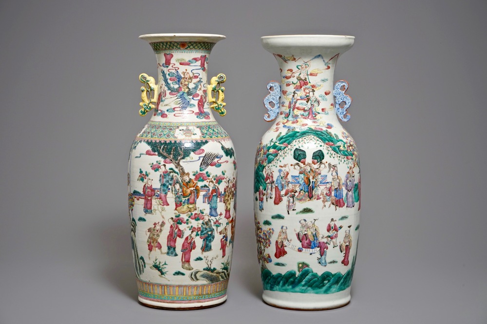 Deux grands vases en porcelaine de Chine famille rose, 19&egrave;me