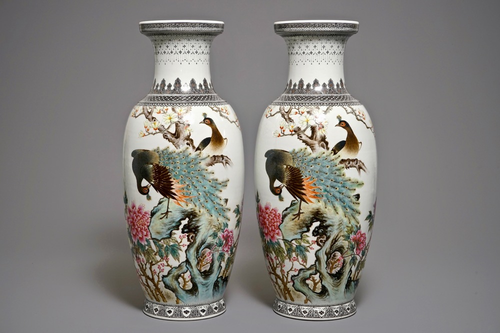 A pair of fine large Chinese famille rose peacock vases, Republic, 20th C.