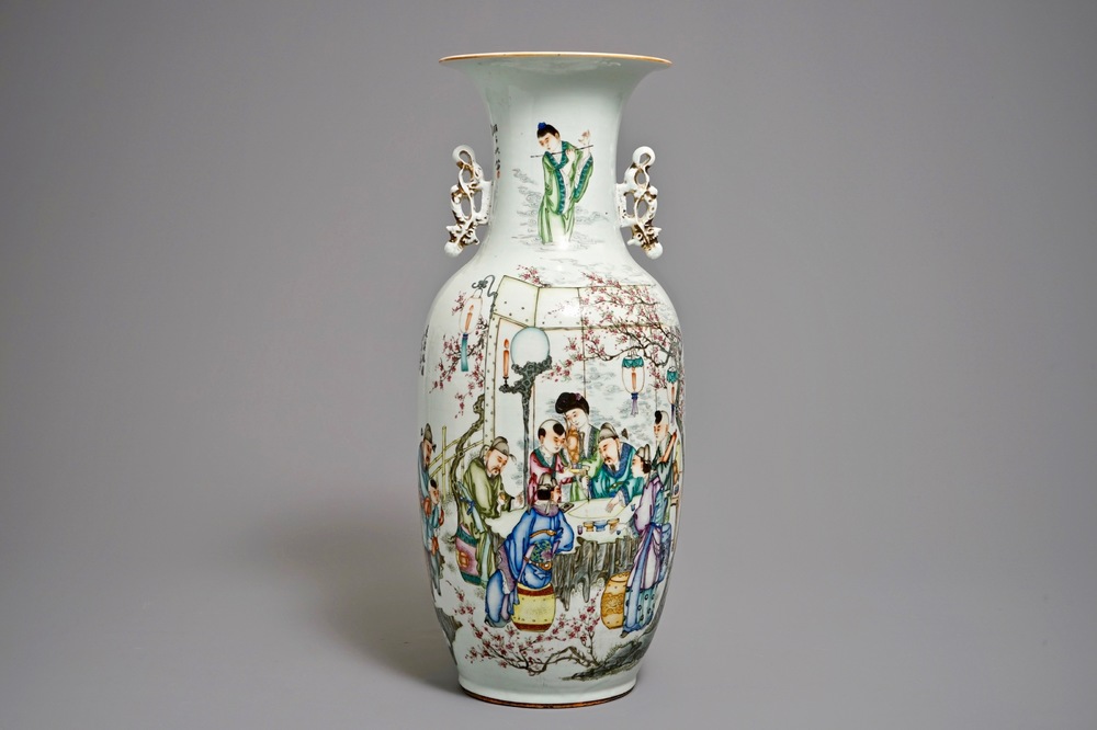 A Chinese qianjiang cai two-sided design vase, 19/20th C.