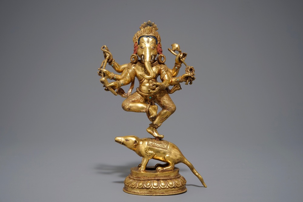 Een Sino-Tibetaanse verguld bronzen figuur van Ganesha, 19/20e eeuw