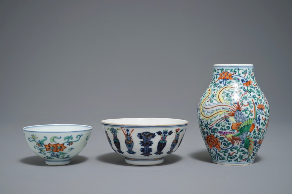 Two Chinese doucai bowls and a vase, Yongzheng and Guangxu marks, 19/20th C.