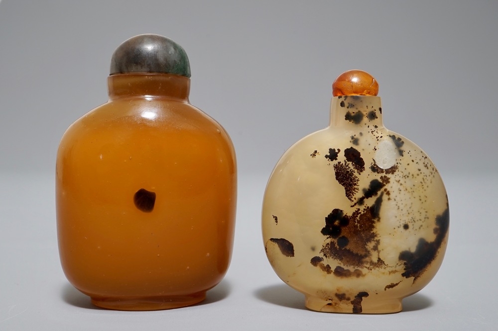 Two Chinese 'shadow' agate snuff bottles, 19/20th C.