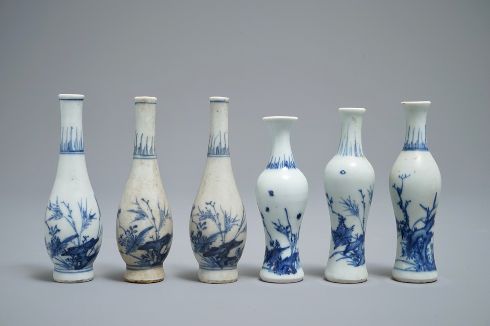 Quatre vases du Hatcher cargo en porcelaine de Chine bleu et blanc, &eacute;poque Transition