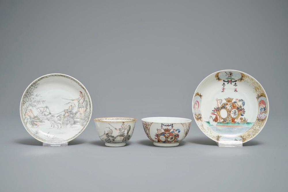 Deux tasses et soucoupes en porcelaine de Chine famille rose et grisaille, Qianlong