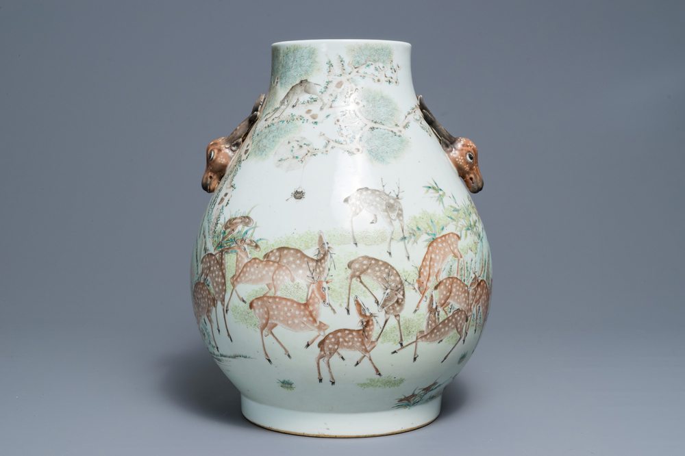 A Chinese qianjiang cai hu-shaped deer vase, 19/20th C.