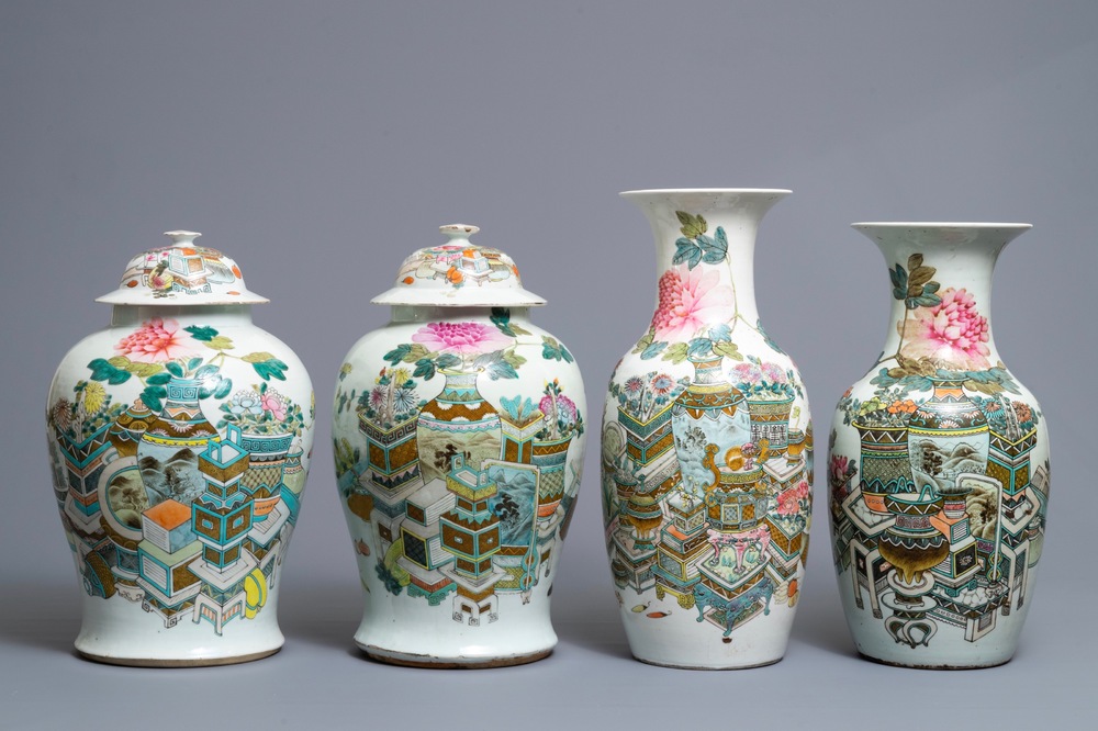 Quatre vases en porcelaine de Chine qianjiang cai, 19/20&egrave;me