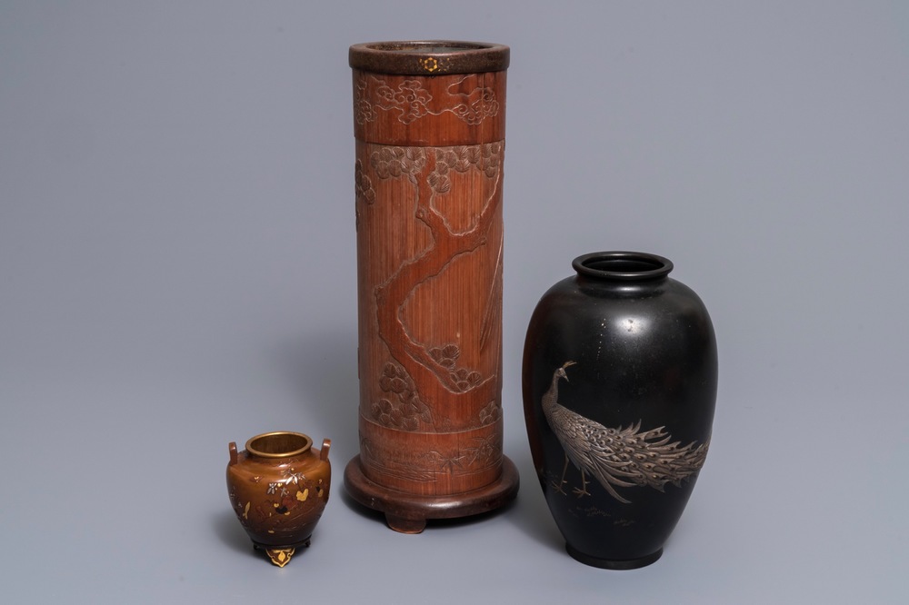 Two Japanese inlaid bronze vases and a bamboo 'eagle' ikebana, Japan, Meiji, 19/20th C.