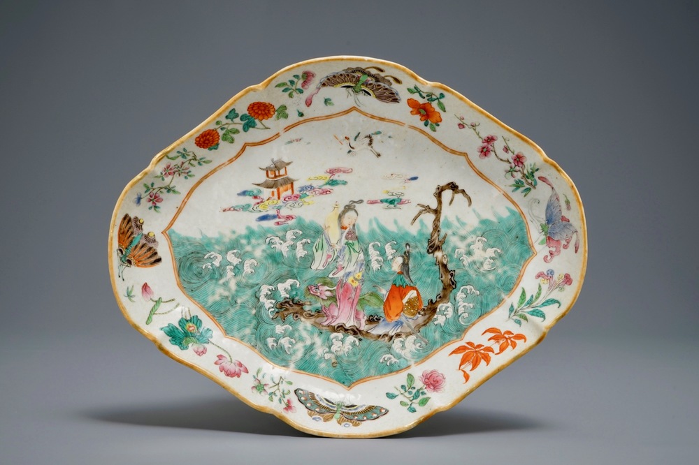 A Chinese famille rose bowl on foot, Jiaqing mark, 19th C.