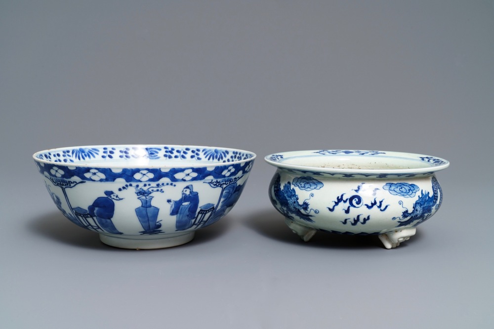 A Chinese blue and white bowl and a 'dragon' incense burner, 19th C.