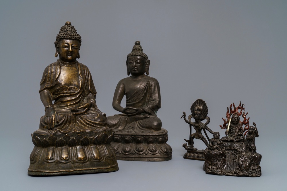 Quatre figures en bronze, Chine et Tibet, 18/19&egrave;me