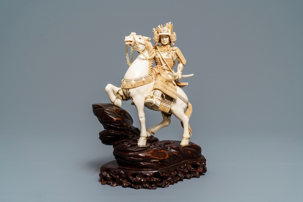 A Japanese ivory figure of a warrior on horseback, 1st half 20th C.