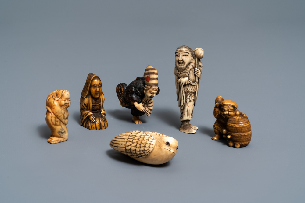 Six netsuke en ivoire et buis, Meiji/Showa, 19/20&egrave;me