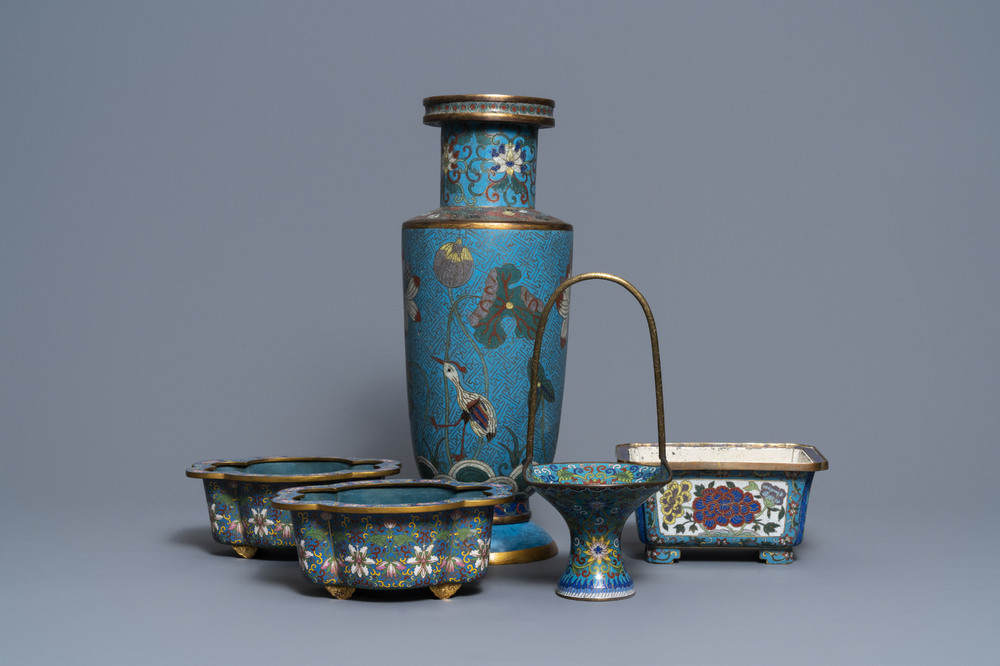 A Chinese cloisonn&eacute; rouleau vase and four jardini&egrave;res, 19/20th C.