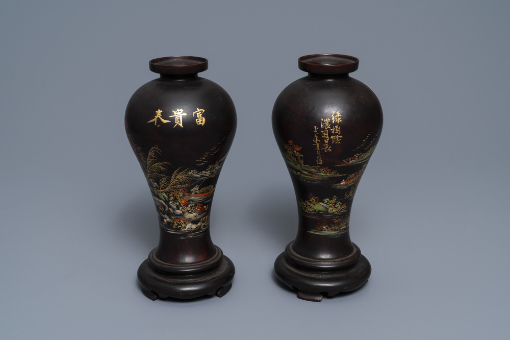 A pair of Chinese lacquerware vases with landscape design, Fujian, Republic, 20th C.