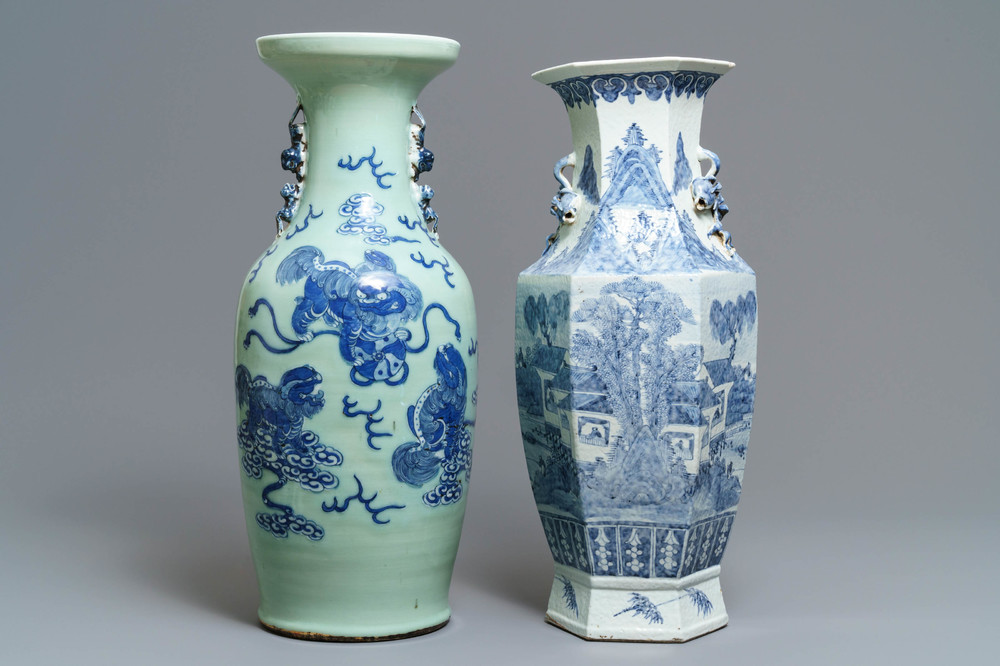 Deux vases en porcelaine de Chine bleu et blanc et c&eacute;ladon, 19&egrave;me