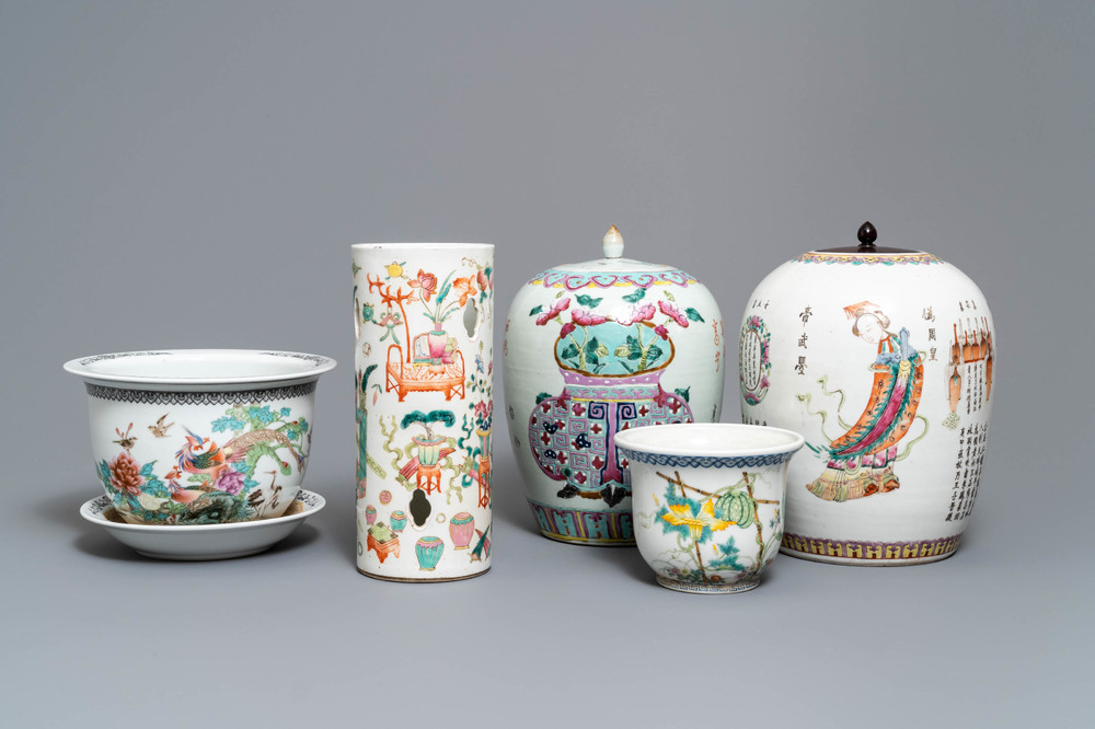 A varied collection of Chinese famille rose porcelain, 19/20th C.