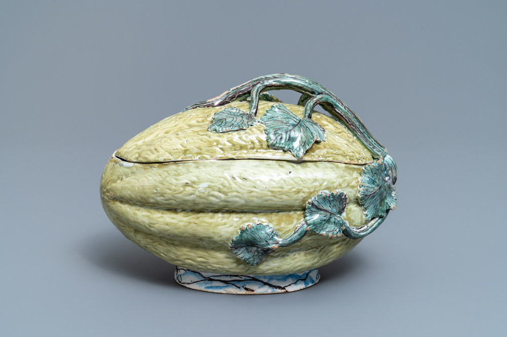 A polychrome Dutch Delft squash tureen and cover, 18th C.