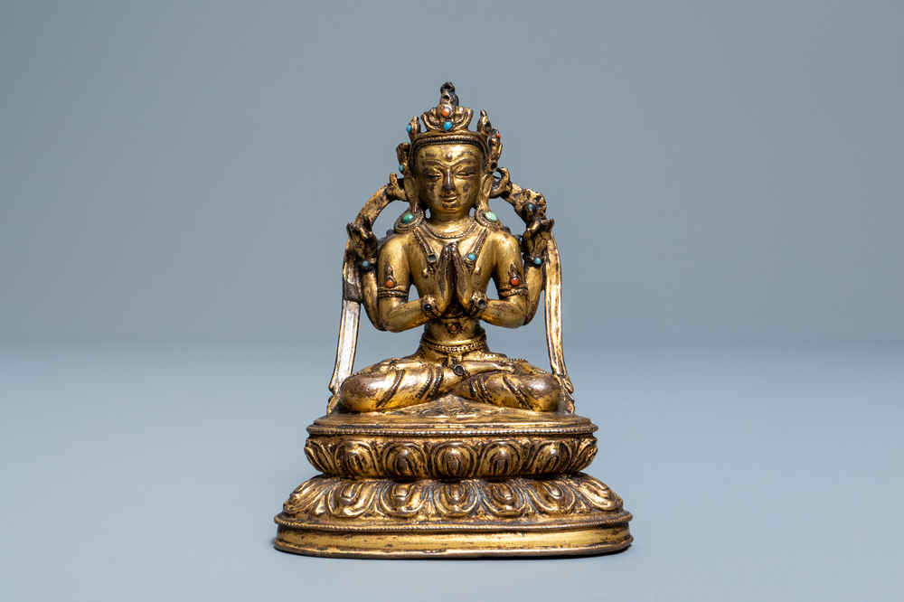 Une figure de Bouddha en bronze dor&eacute; incrust&eacute;, Sino-Tibet, Ming