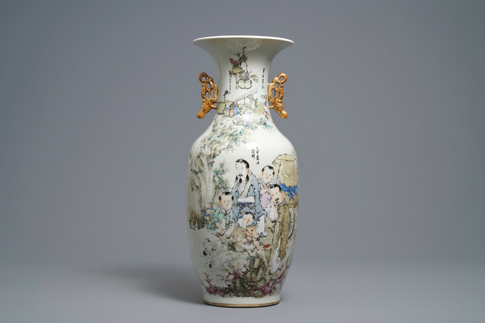 A Chinese qianjiang cai vase with figures and geese, signed Ma Qing Yun, 19/20th C.