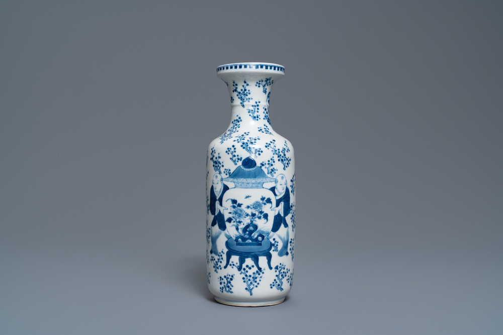 A Chinese blue and white rouleau vase, Kangxi mark, 19th C.