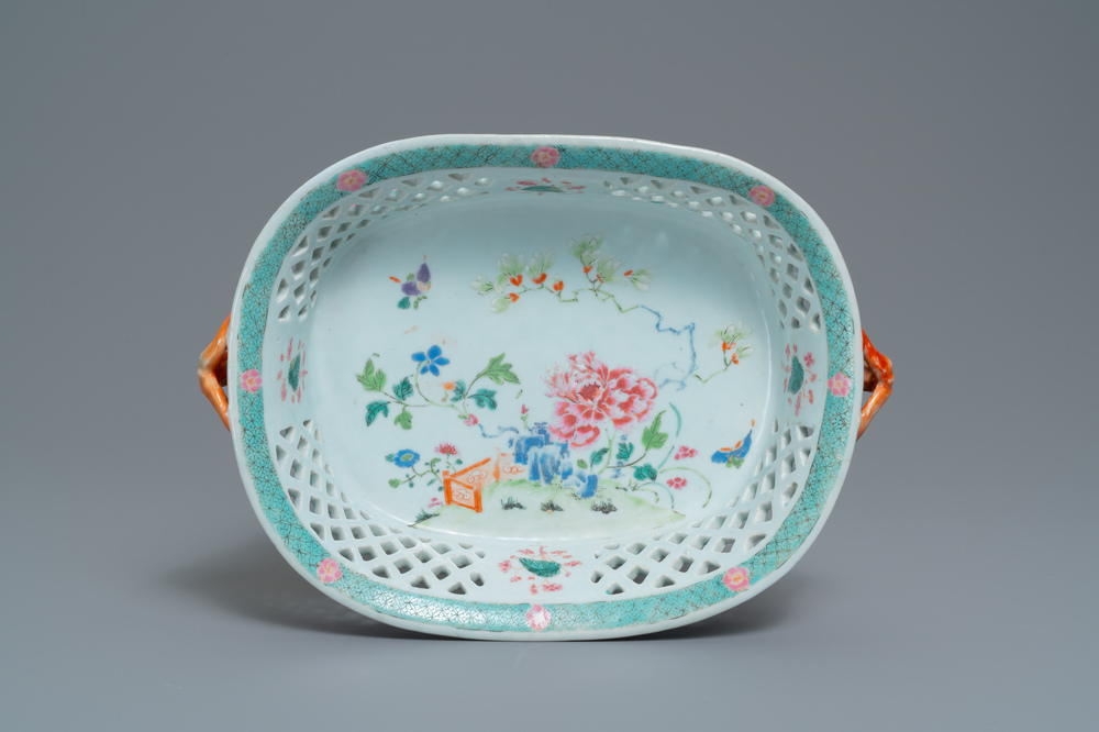 A large Chinese famille rose reticulated two-handled basket, Qianlong