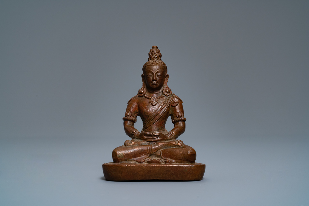 A Chinese bronze figure of Buddha Amithayus, 17/18th C.