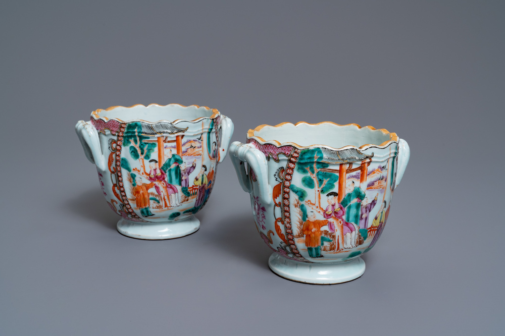 A pair of Chinese famille rose 'Mandarin' wine coolers, Qianlong