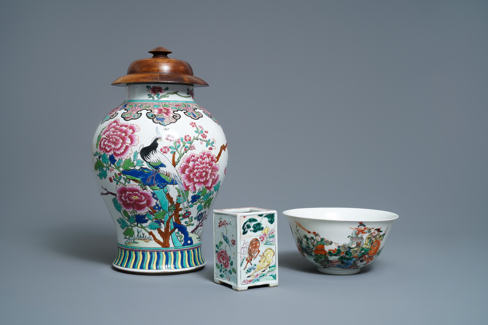 A Chinese famille rose vase, a brush pot and a famille verte bowl, 19th C.