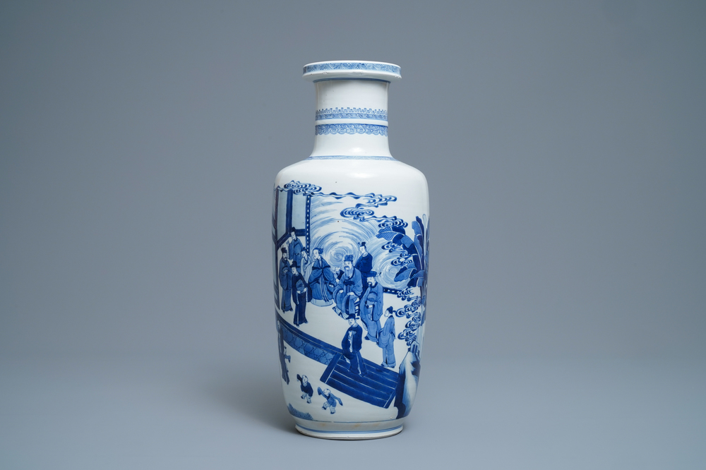 A Chinese blue and white rouleau vase with a court scene, Kangxi