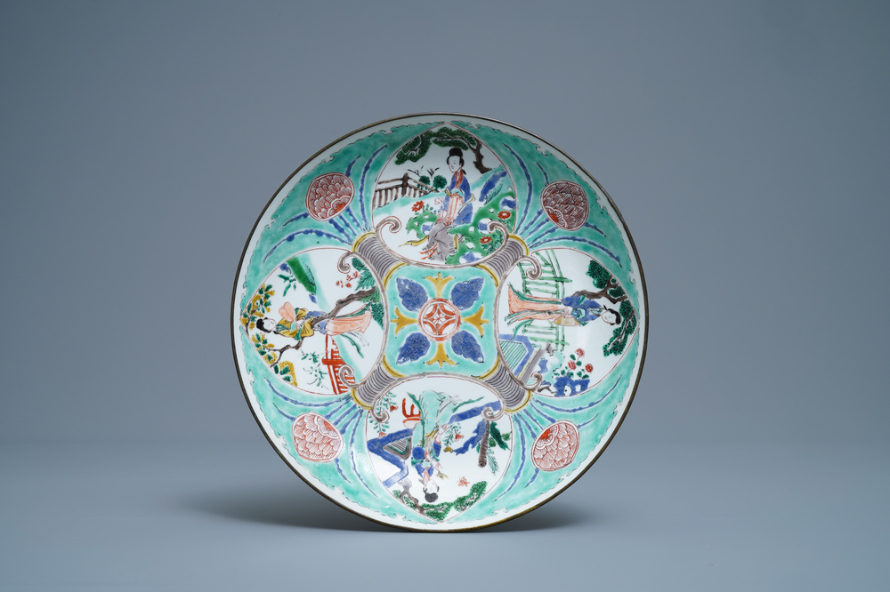 Un plat en porcelaine de Chine famille verte &agrave; d&eacute;cor 'Quatre coeurs' d'apr&egrave;s Delft, Kangxi