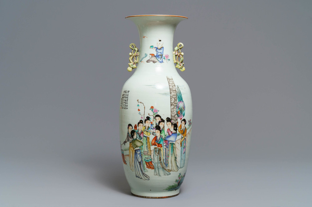 A Chinese famille rose two-sided design vase, 19/20th C.