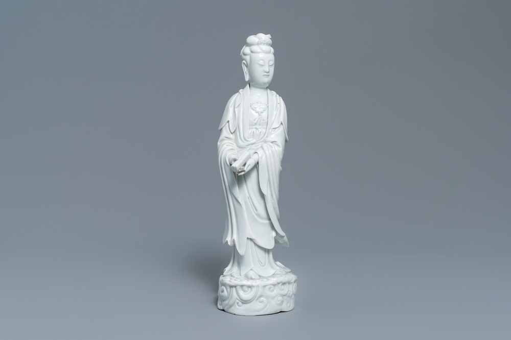 A Chinese Dehua blanc de Chine model of a standing Guanyin, 19th C.