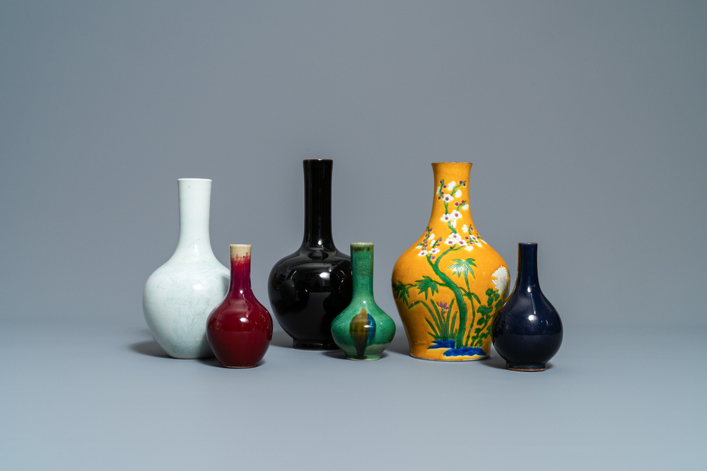 Six vases en porcelaine de Chine monochrome, 18&egrave;me et apr&egrave;s