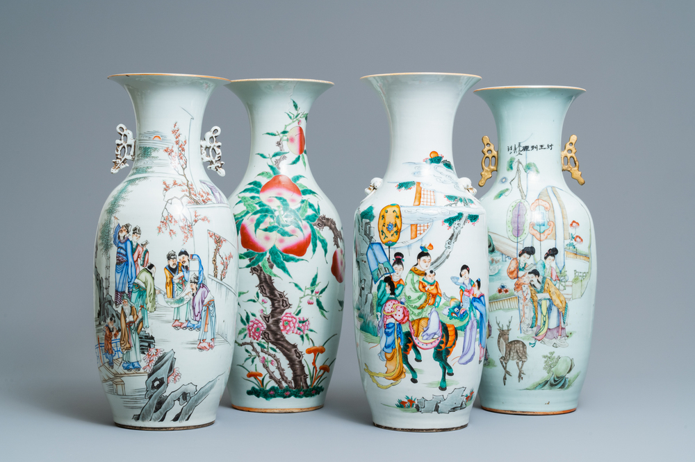 Quatre vases en porcelaine de Chine famille rose, 19/20&egrave;me