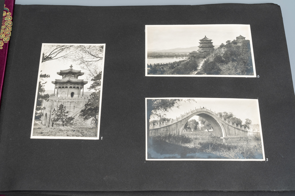 Een aantrekkelijk reisalbum met 107 zwart-witfoto's uit China, ca. 1900-1920