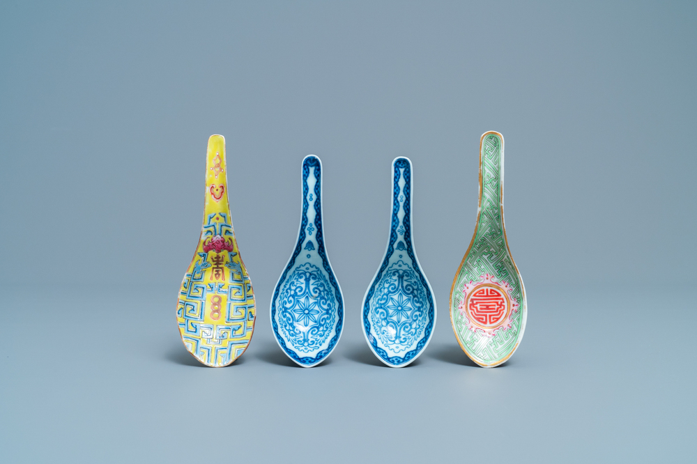 Four Chinese blue and white and famille rose spoons, 19th C.