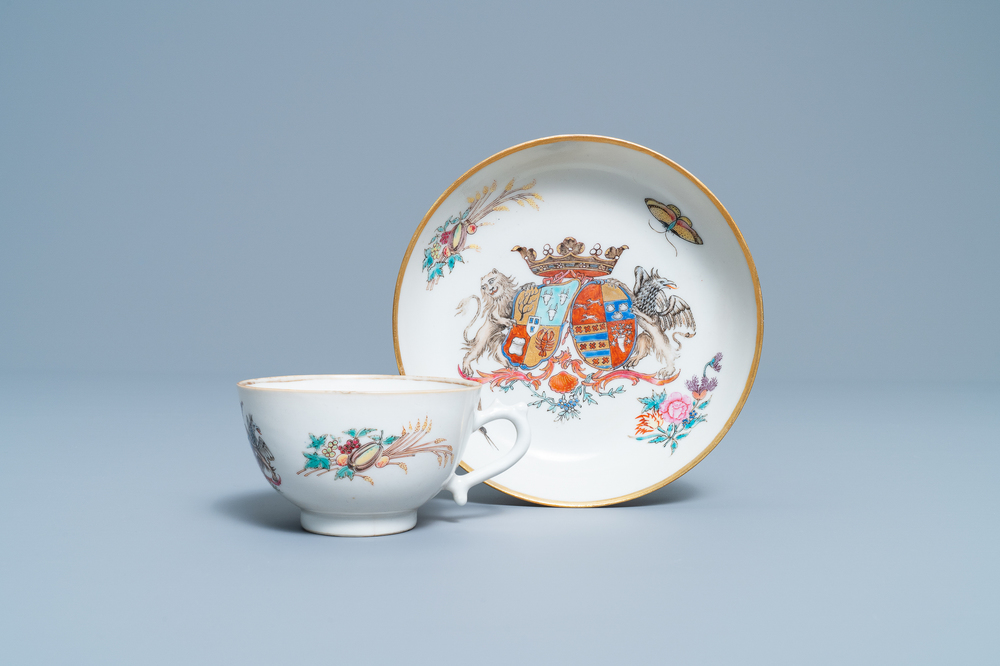 Une tasse et soucoupe en porcelaine de Chine famille rose pour le march&eacute; hollandais aux armes de Van Scholten et Wesele, Qianlong