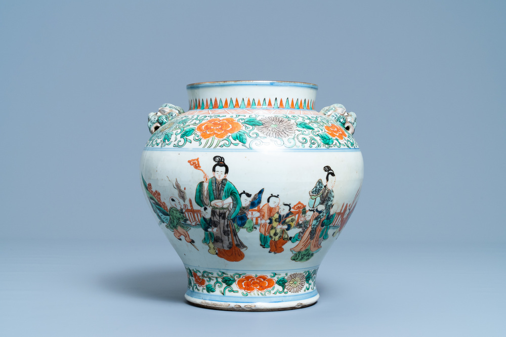 A Chinese famille verte 'playing boys' vase, 19/20th C.