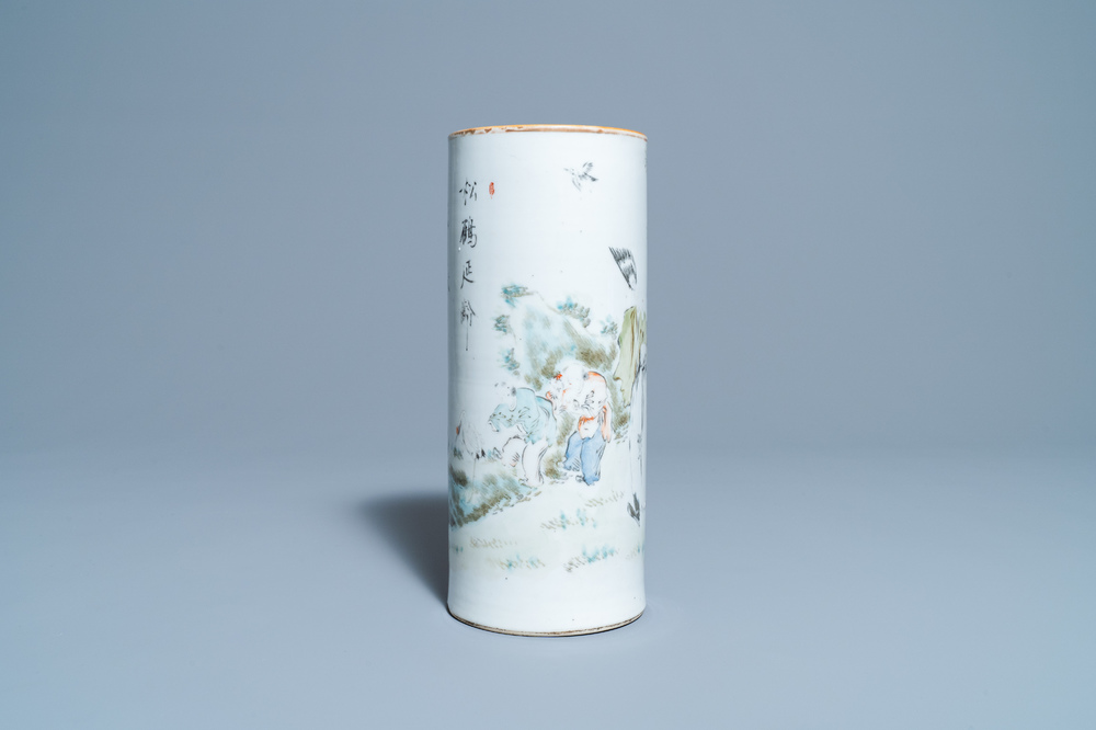 Un porte-chapeau en porcelaine de Chine qianjiang cai, 19/20&egrave;me