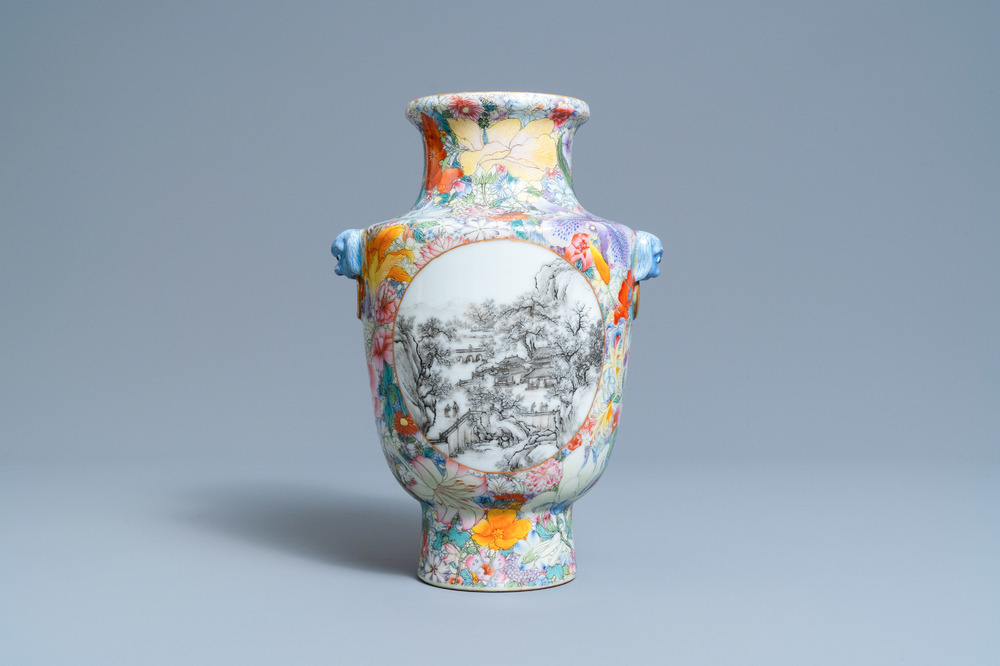 Un vase en porcelaine de Chine famille rose &agrave; d&eacute;cor de paysages en grisaille sur un fond de millefleurs, marque de Qianlong, R&eacute;publique