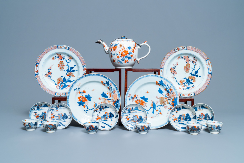 Four Chinese Imari-style plates, a large teapot and six cups and saucers, Kangxi/Qianlong