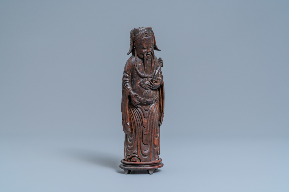 A Chinese bamboo wood figure of Lu Xing, 17th C.