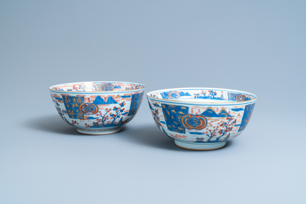 A pair of large Chinese Imari-style bowls, Kangxi