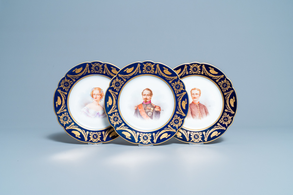 Trois assiettes en porcelaine de S&egrave;vres aux portraits de Napoleon, Eugenie et Louis-Napoleon, France, 19&egrave;me