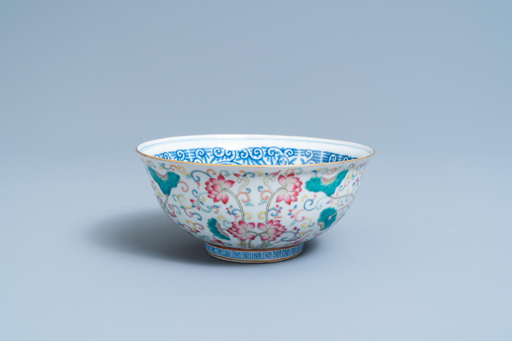 A Chinese famille rose bowl with floral design, Yongzheng mark, 19/20th C.