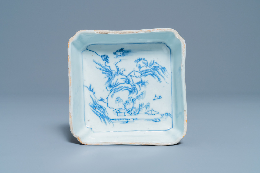 A square Chinese blue and white ko-sometsuke bowl on four feet for the Japanese market, Tianqi/Chongzhen