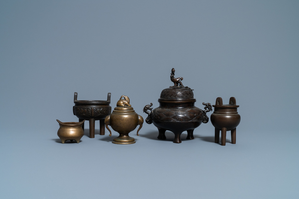 Five Chinese bronze censers, Qing