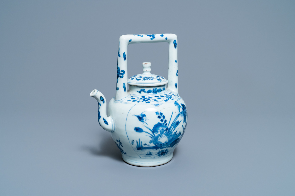 A large Chinese blue and white 'birds' wine ewer and cover, Transitional period