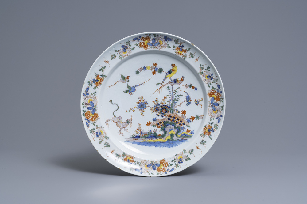 A polychrome Dutch Delft kakiemon-style dish, 18th C.