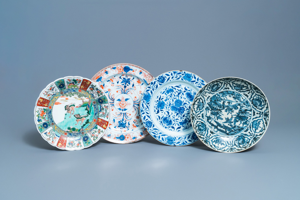 Four Chinese blue and white, Imari-style and famille verte dishes, Ming and later